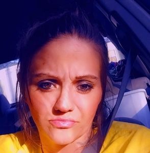 Meet your Posher, Em